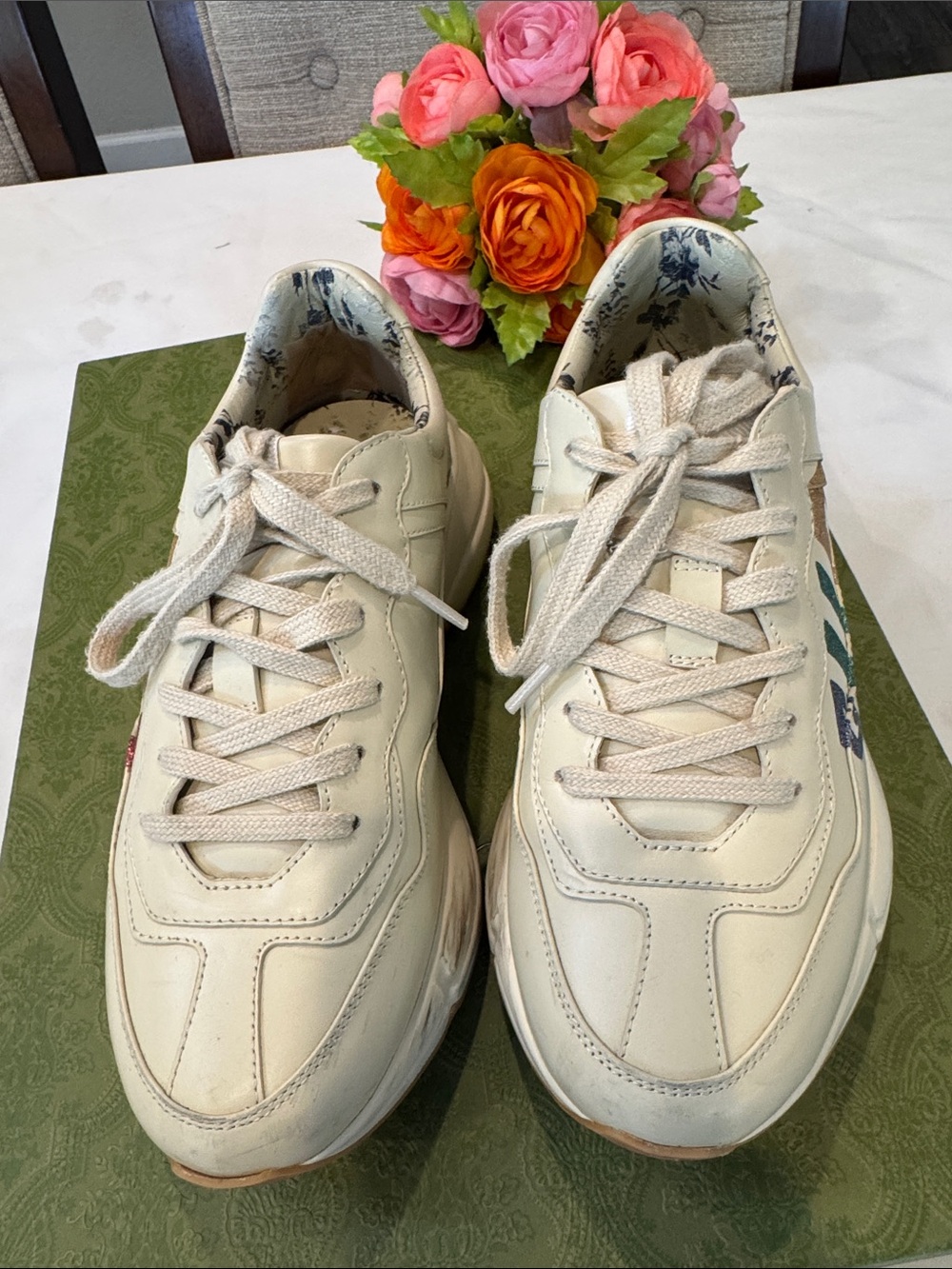Authentic Gucci Cream Leather Chunky Sneaker with Multicolor Logo - Picture 6 of 16